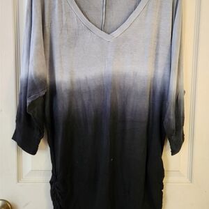 Lock & Love Women's Gray Top